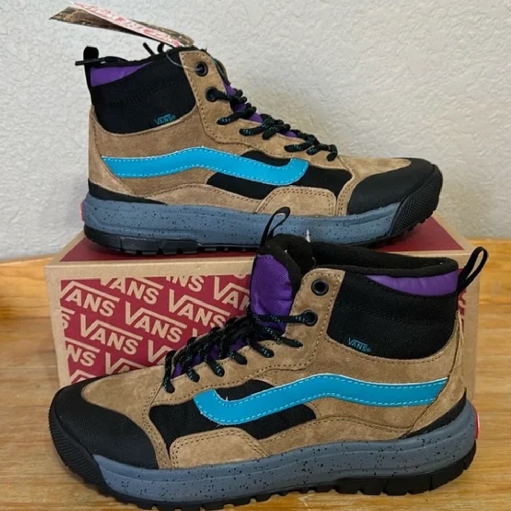 Vans Ultrarange Exo Hi MTE 1, Men’s 13, Tobacco/Black color with blue. NWT!